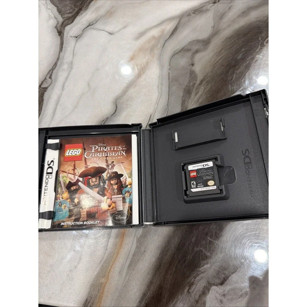 Nintendo DS LEGO Disney Pirates of the Caribbean The Video Game 2011